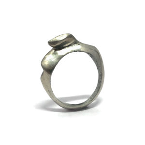 RHOMBUS RING