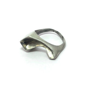 SLEEK RING