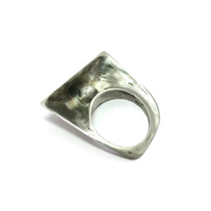 LABYRINTH RING